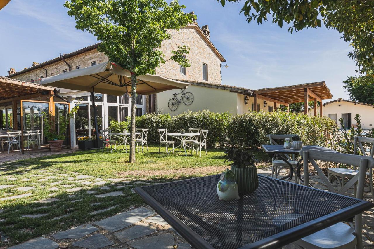 Favorita Food&Wine Resort Bastia Umbra Exterior foto